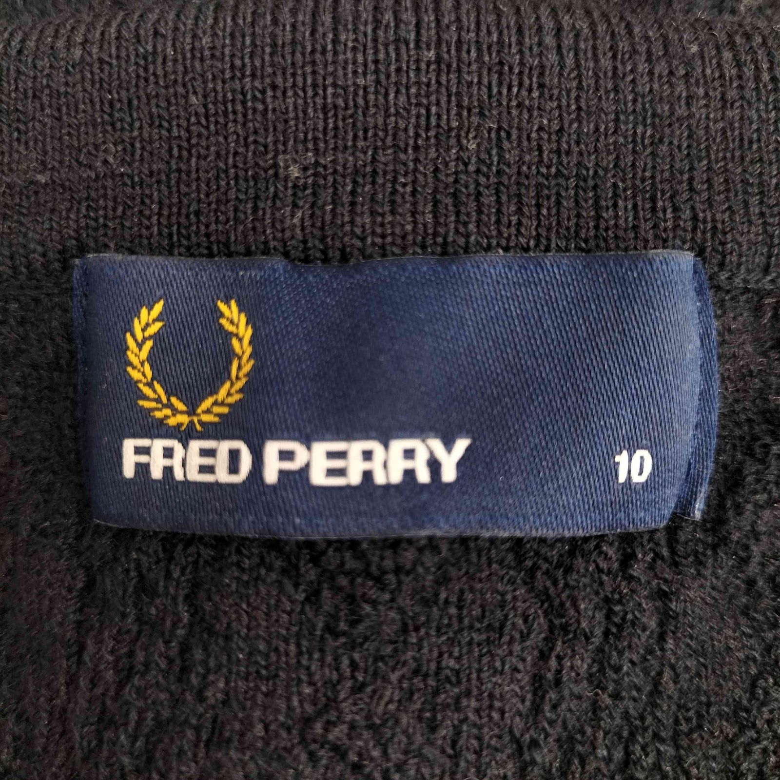 フレッドペリー FRED PERRY 月桂樹ロゴ刺繍 ケーブルニット ポロシャツ