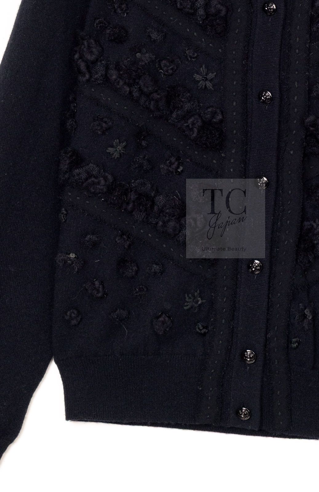 シャネル カーディガン CHANEL ブラック スパンコール 装飾 カシミヤ 100% ニット カール・ラガーフェルド 豪華 超美品 36 38 40 CHANEL - シャネル カーディガン CHANEL ブラック スパンコール 装飾