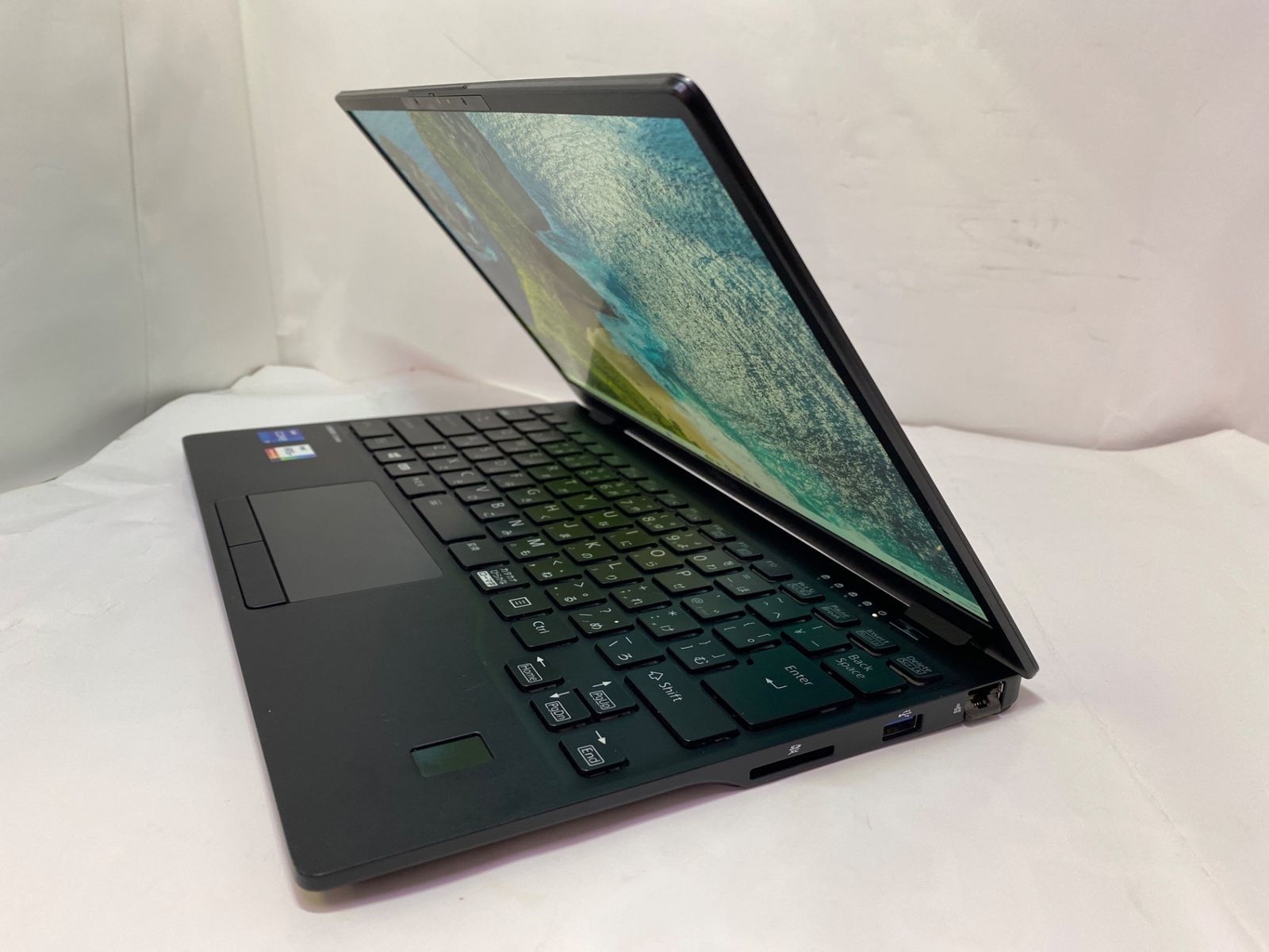 中古 LIFEBOOK U9311/F i7 16GB SSD Win11 富士通 - メルカリ