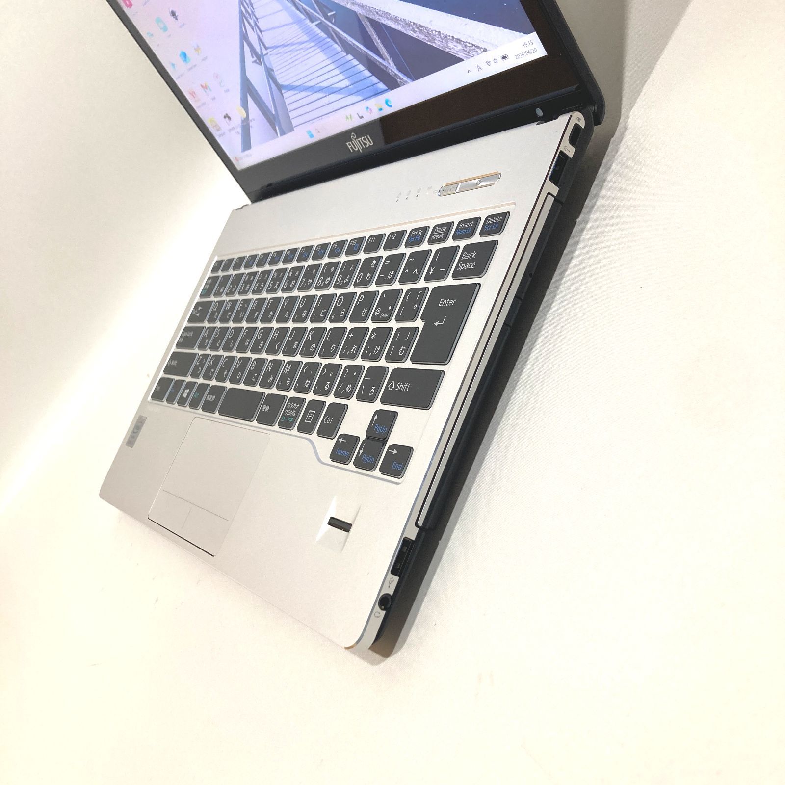 初心者✨オフィス・タッチパネルシルバーすぐ使えるノートパソコンD598