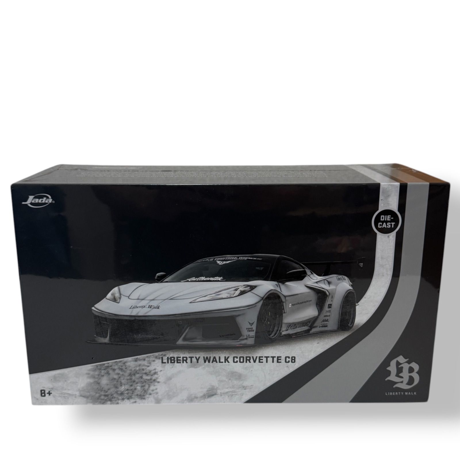ミニカー Jada LIBERTY WALK CORVETTE C8 Chevrolet Corvette C8 de Liberty Walk, vehículo a escala 1:24