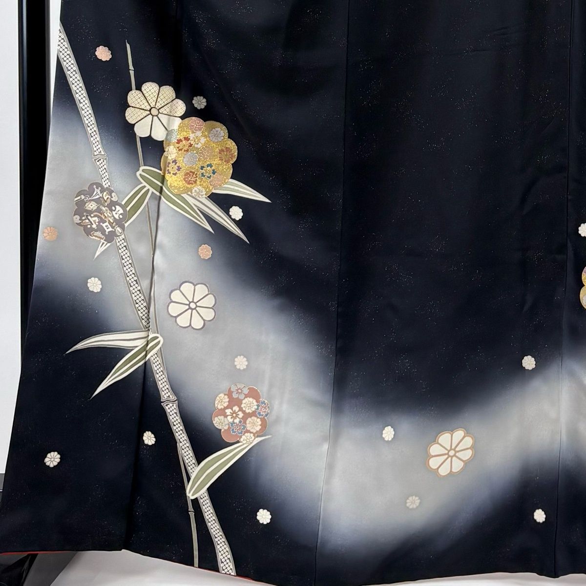 付下げ 身丈164cm 裄丈68cm 正絹 秀品 【中古】 付下げ 身丈164cm 裄丈68cm L 袷 竹 菊 金彩 金通し 黒 正絹 優品