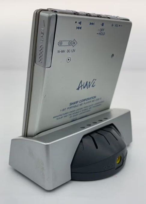 未使用・付属品完備SHARP MD-DS8-H ポータブルMDプレーヤー 動作品】 【送料無料】シャープ ポータブルMDプレーヤー MD-DS8-H Auvi