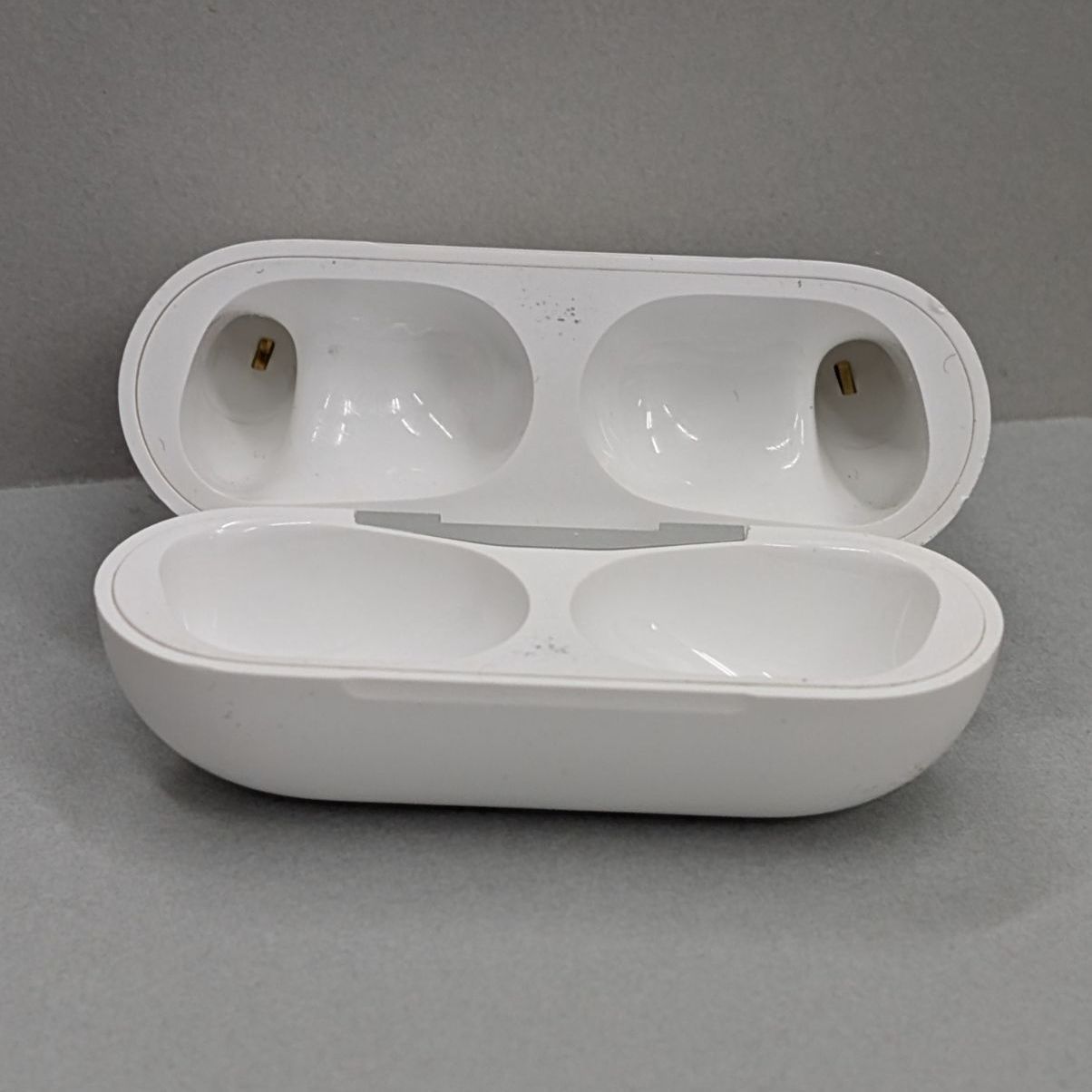 8》 Apple【 MWP22J/A airpods pro 第1世代 Lightning充電ケースのみ