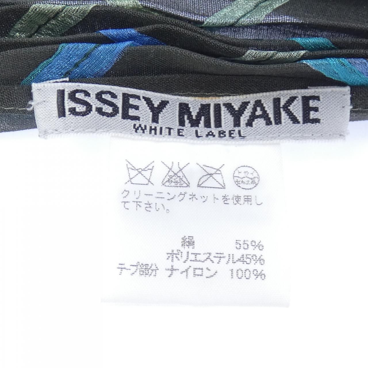 イッセイミヤケ ISSEY MIYAKE IM42AD126 SCARF イッセイミヤケ ISSEY MIYAKE IM42AD126 SCARF - メルカリ