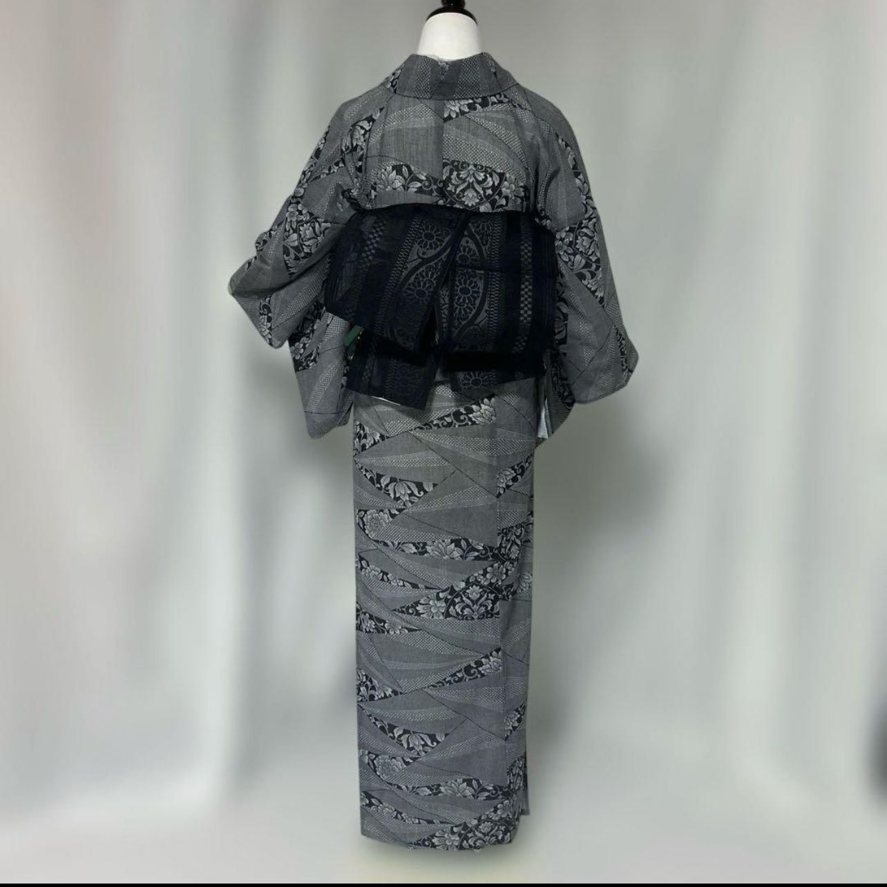 裄68 美品 夏大島風 洗える紗紬風小紋 フルセット 灰黒系 羅半幅帯付き
