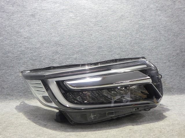 美品❗️RP3ステップワゴン　スパーダ100-62282ヘッドライト右 車 ステップワゴン スパーダ 右ヘッドライト LED RP3/4 後期 100-62282