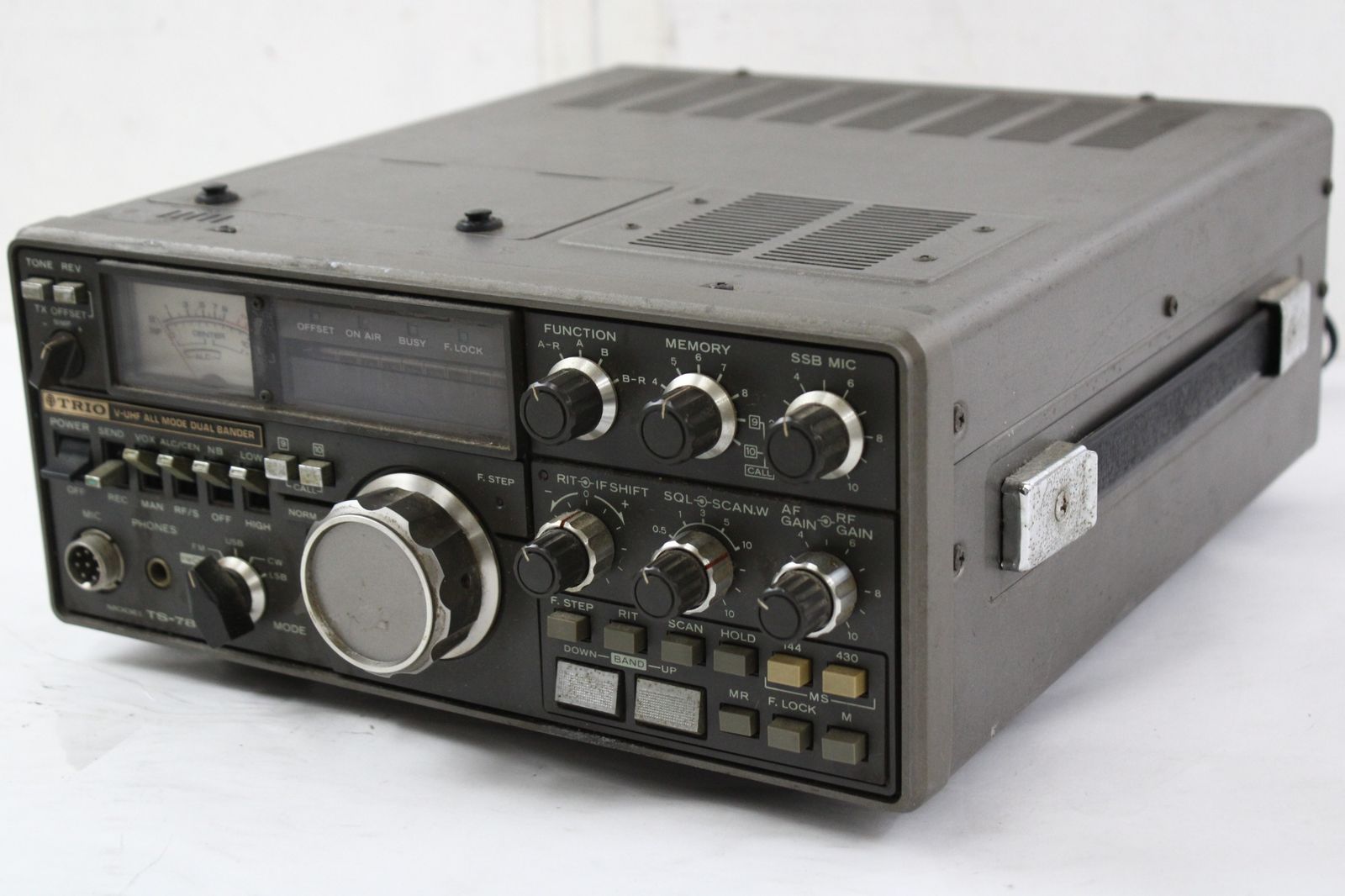 現状品 トリオ 無線機 TS-180S トランシーバー アマチュア TRIO