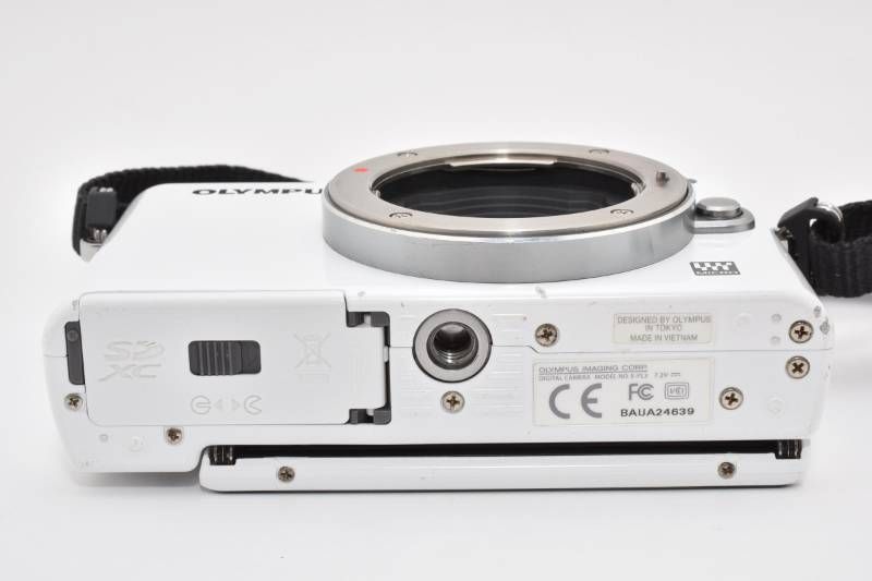 実用品】Olympus オリンパス PEN E-PL3 ボディ 白 ホワイト シャッター