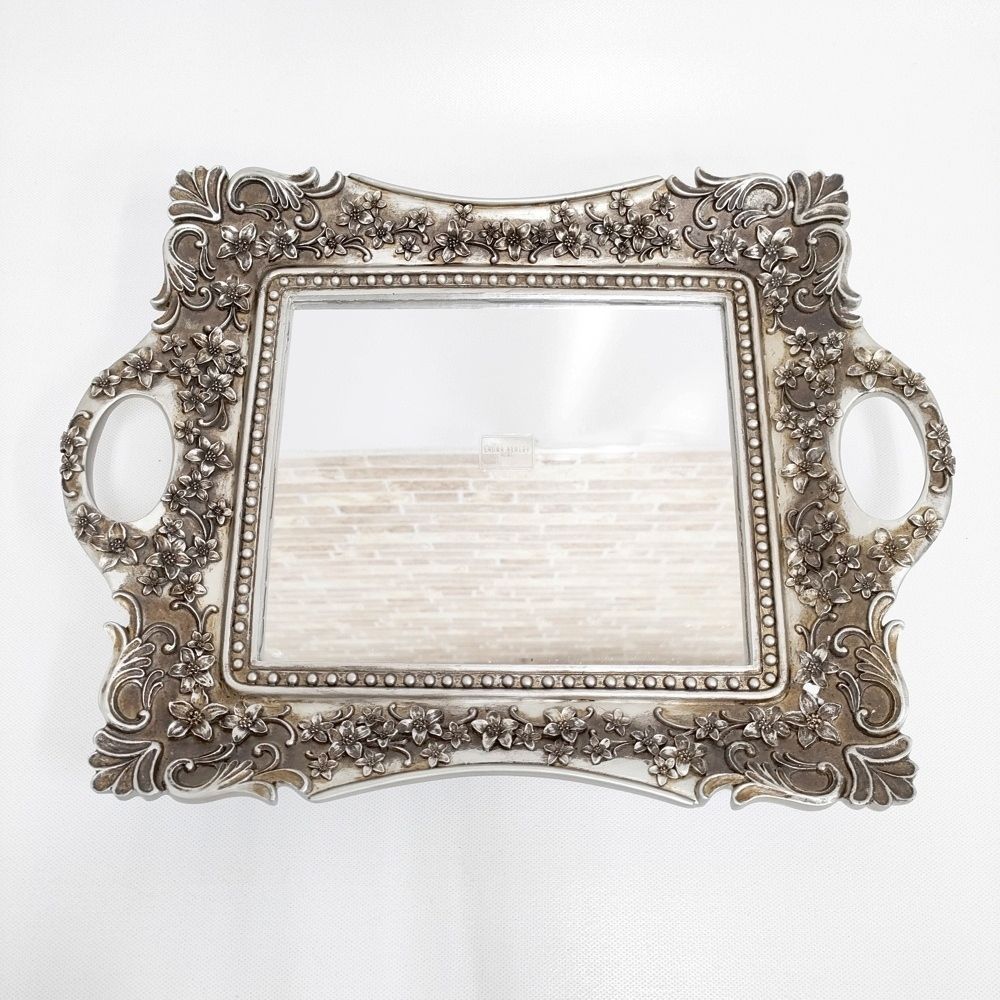 ローラアシュレイで購入 壁掛けミラー シャンパンゴールド 60cm×80cm Laura Ashley ミラートレイ インテリアその他 ゴールド レディース