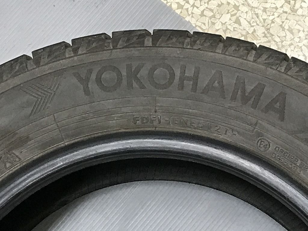 ◎格安 外したて バリ溝 YOKOHAMA アイスガード iG60 215/60R16 215/60