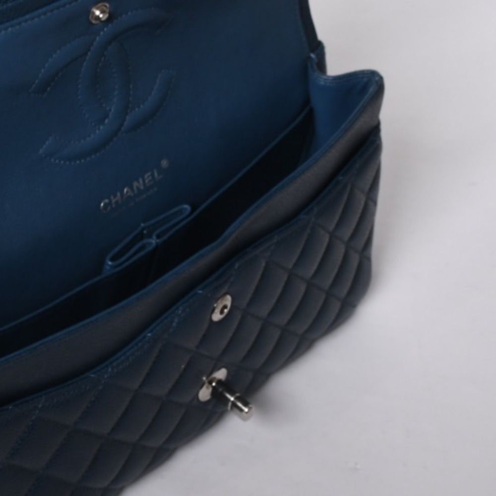 極美品 CHANEL シャネル マトラッセ25 Wフラップ Wチェーンショルダーバッグ AO1112 グリーン系 20番台 キャビアスキン シルバー金具 中古 4a001061 極美品 CHANEL シャネル マトラッセ25 Wフラップ Wチェーンショルダー