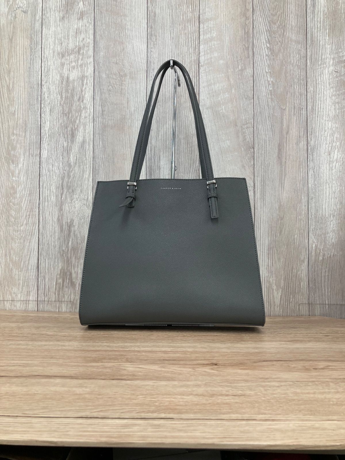 美品 CHARLES & KEITH チャールズアンドキース トートバック グレー