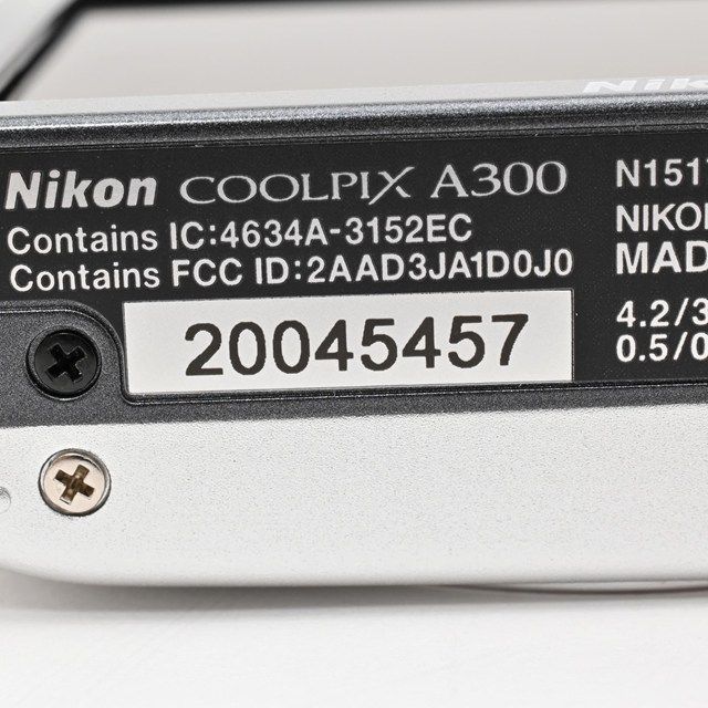 並品＞ Nikon COOLPIX A300 シルバー｜光学8倍ズーム｜2005万画素