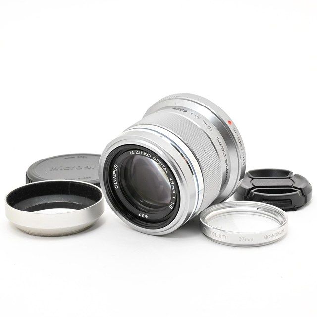 OLYMPUS 単焦点レンズ シルバー　45mm f1.8 OM SYSTEM M.ZUIKO DIGITAL 45mm F1.8レビュー｜携行性と高画質を両立