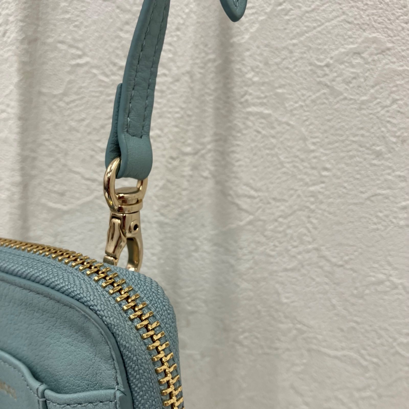1895 NINA RICCI ニナリッチ ストラクチャーパース スマホポシェット
