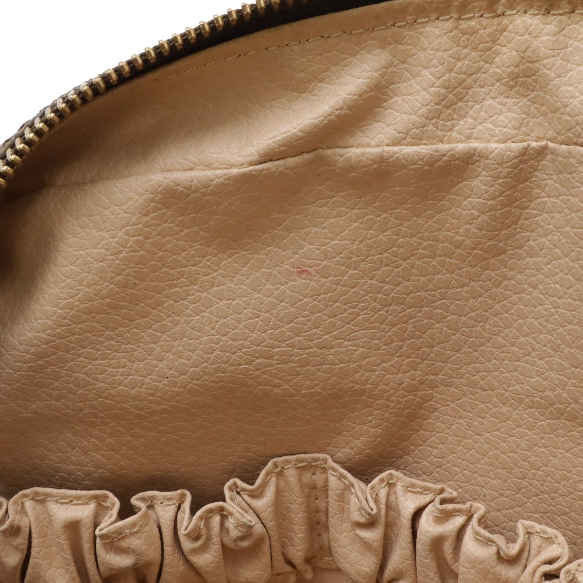 LOUIS VUITTON ルイ ヴィトン モノグラム トゥルース トワレット23