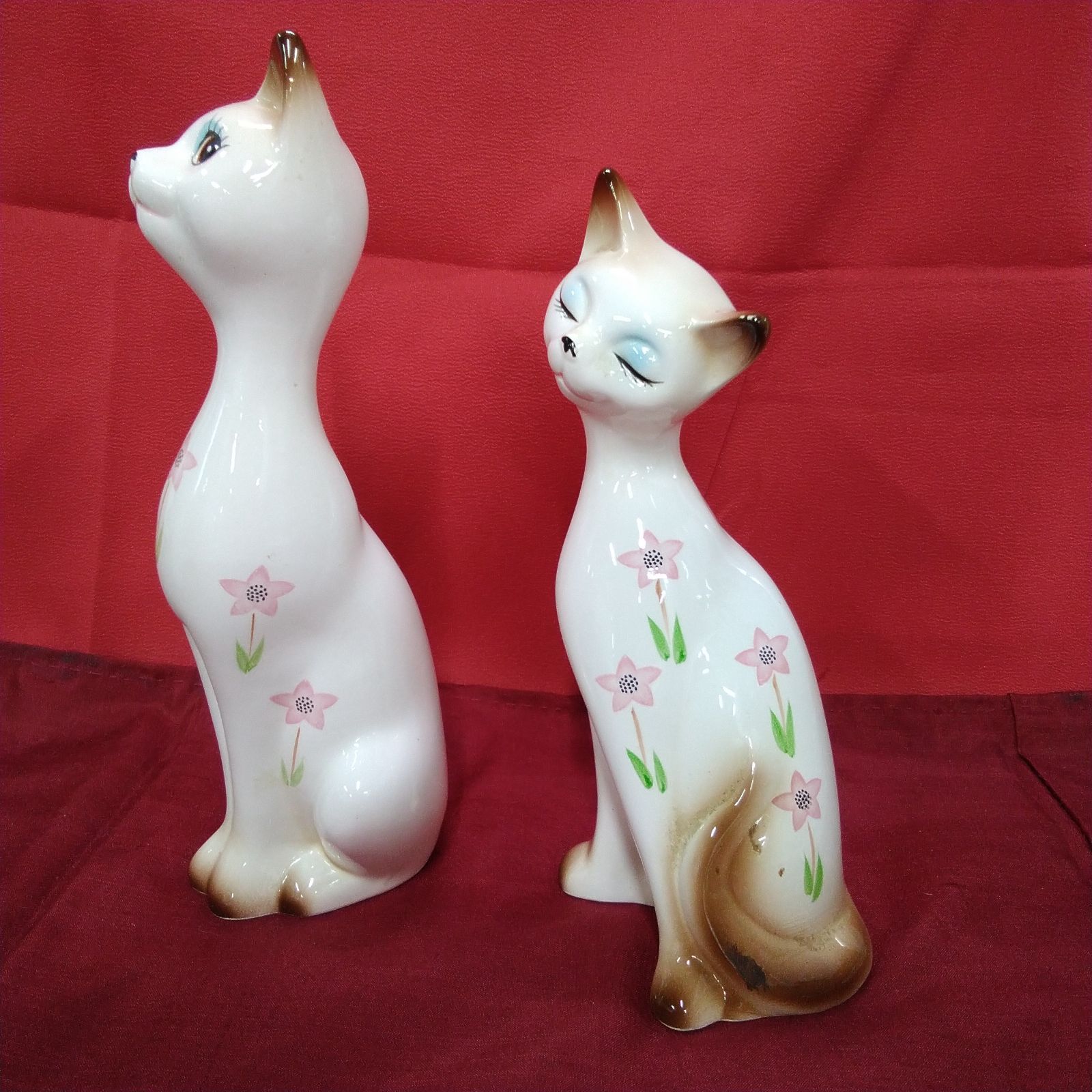 昭和レトロ 花柄シャム猫ペア置物 寄り添うポーズがとてもステキな猫