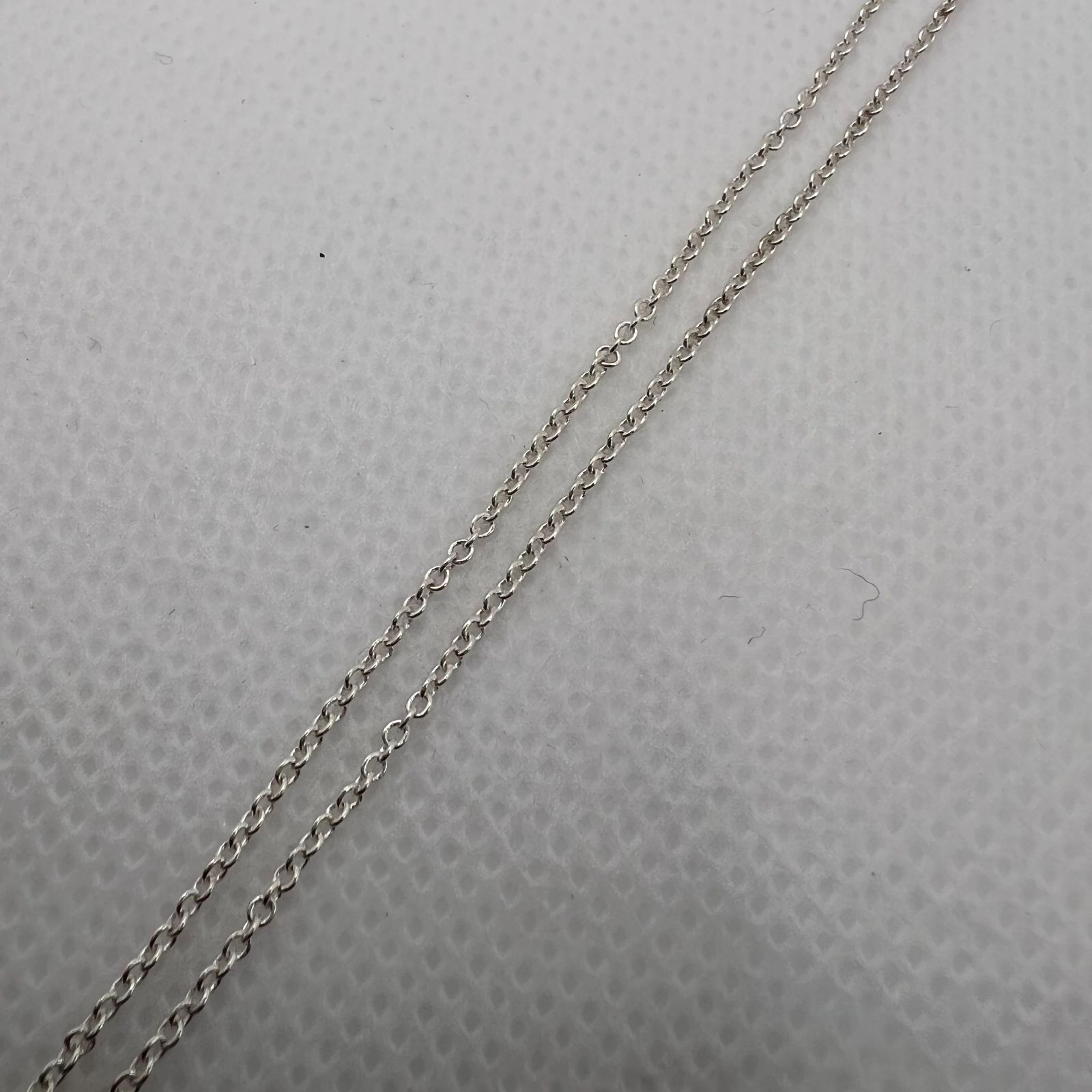 Tiffany & Co. エルサ・ペレッティ™ ティアドロップクロスペンダント