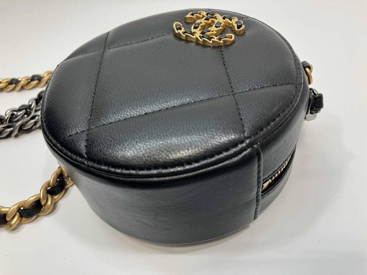 シャネル チェーンショルダーバッグ シャネル19 マトラッセ ココマーク ラムスキン AP0945 CHANEL 黒 シャネル チェーンショルダーバッグ シャネル19 マトラッセ ココマーク
