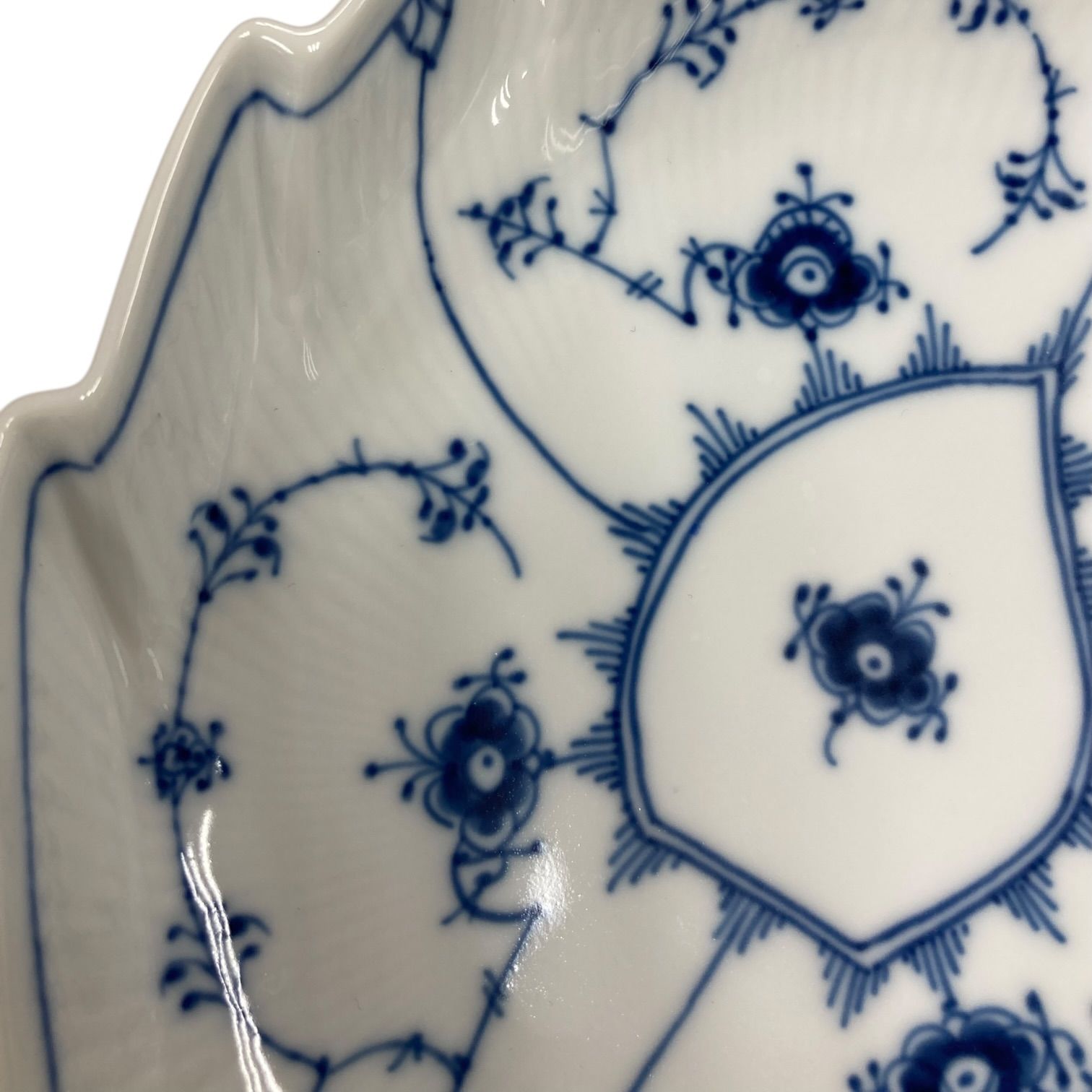 ロイヤルコペンハーゲン ROYAL COPENHAGEN プレート リーフディッシュ 