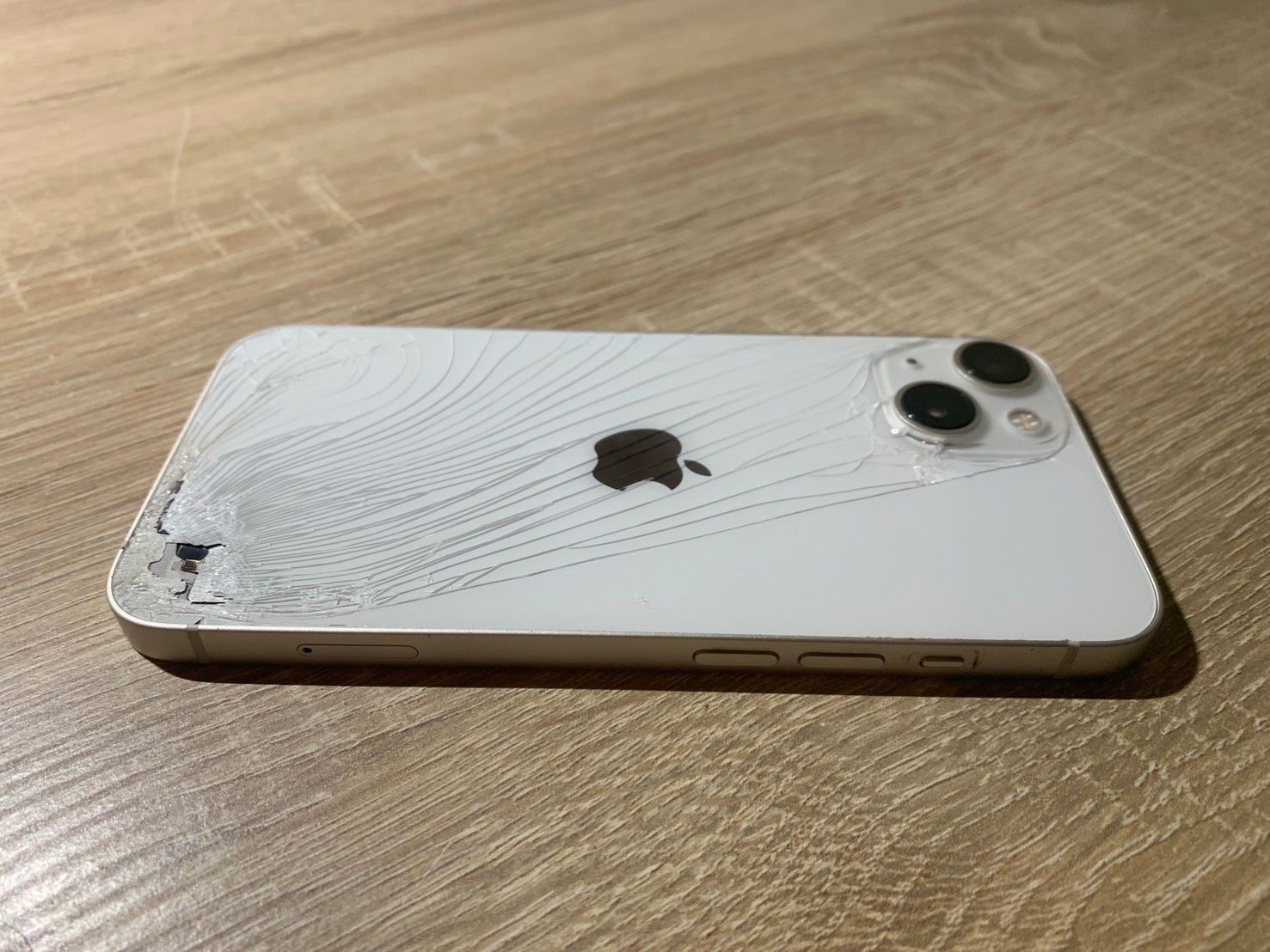 iPhone 13 128GB ホワイト ジャンク品 - メルカリ