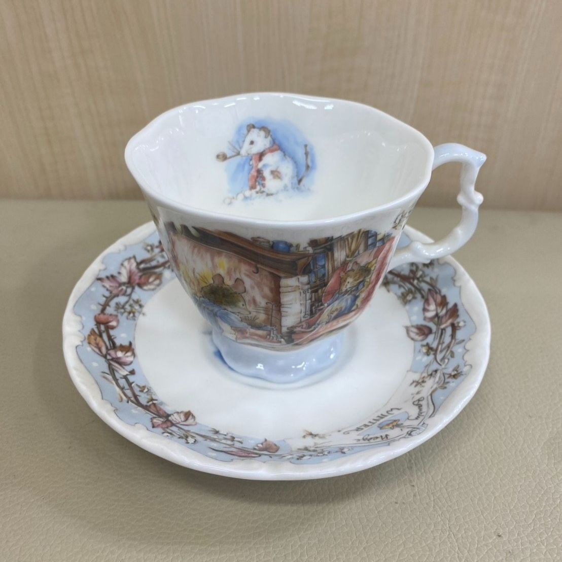 ✨ ロイヤルドルトン ブランベリーヘッジ ウインター コーヒー カップ