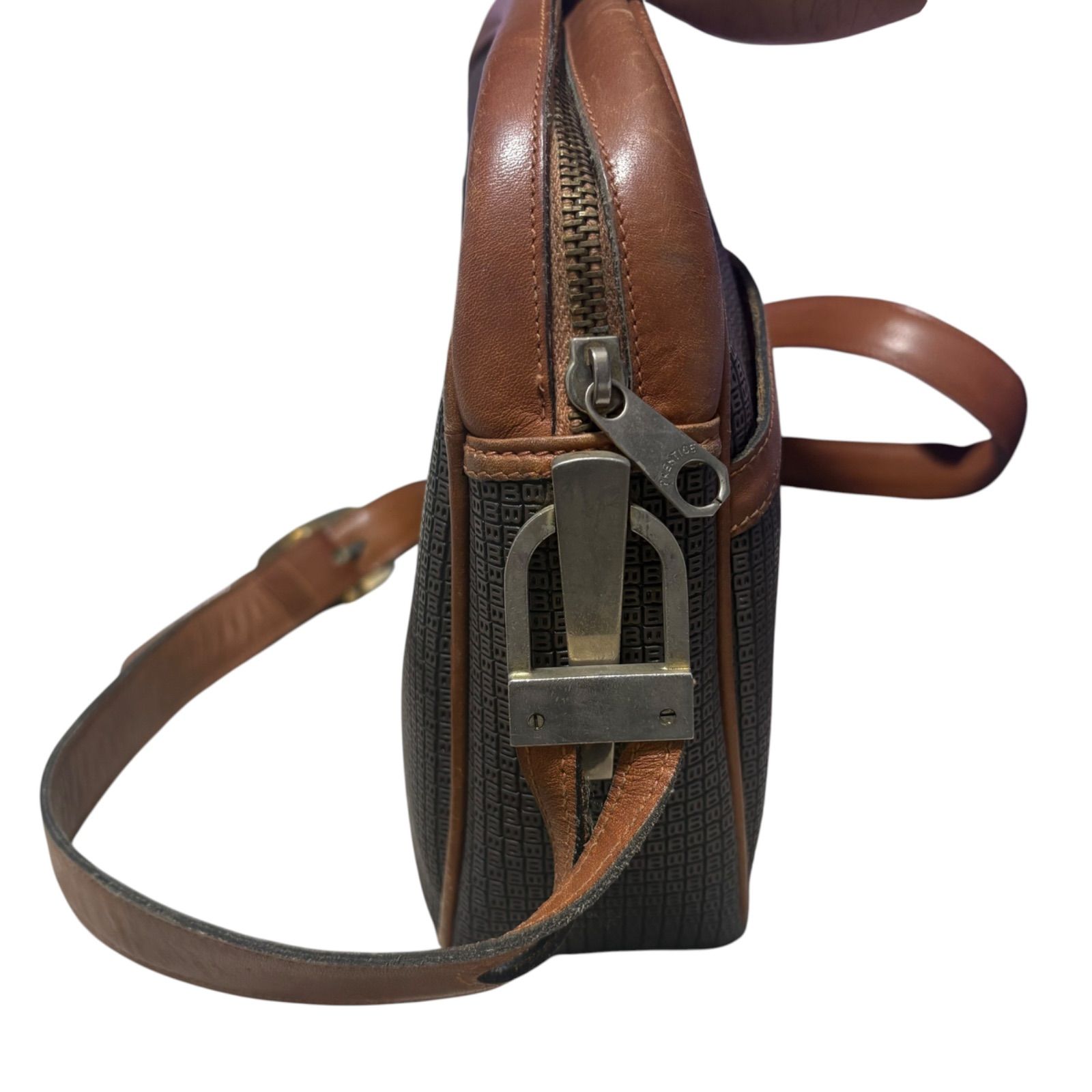 中古品 BALLY バリー ショルダーバッグ ヴィンテージ レザー 