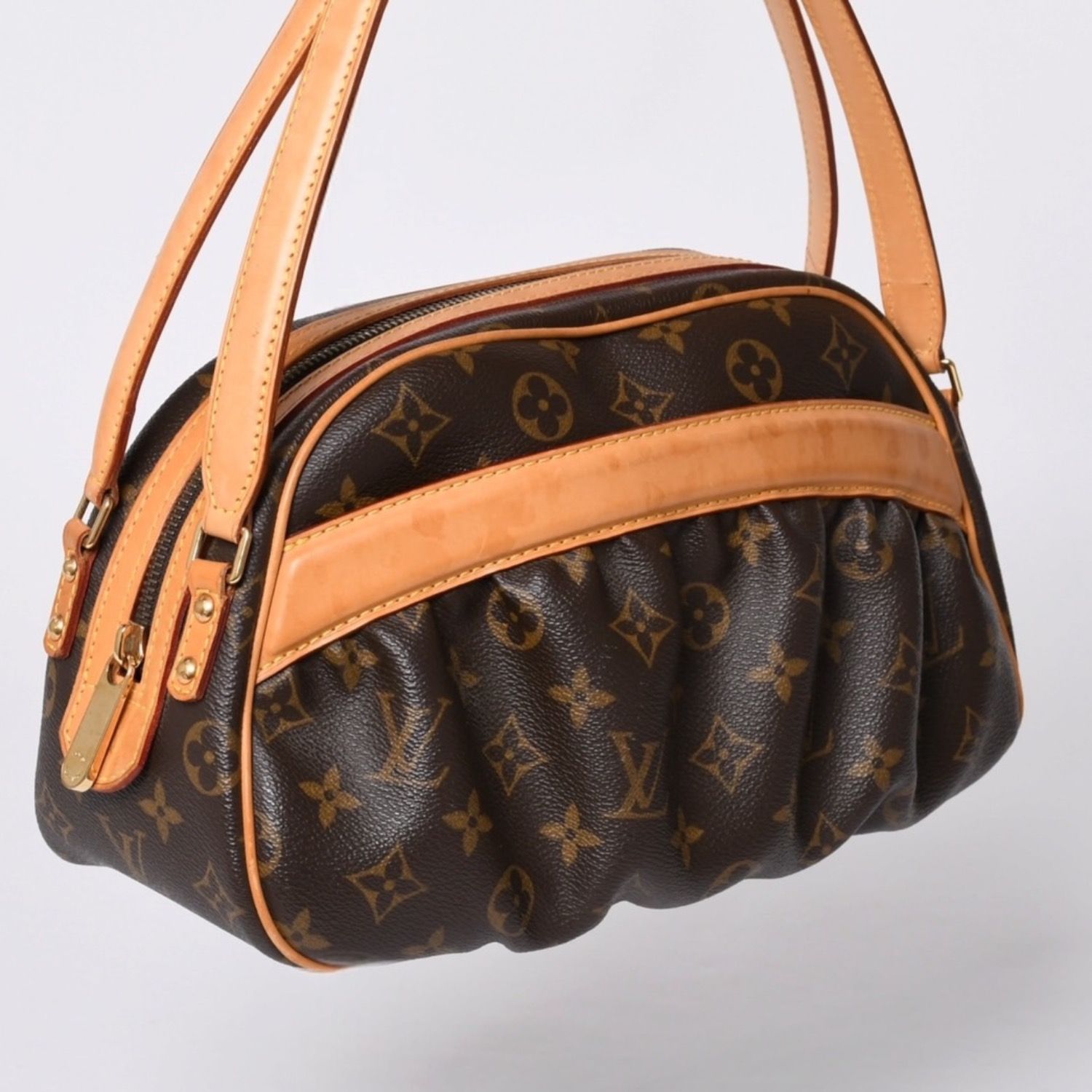 LOUIS VUITTON ルイヴィトン クララ ワンショルダーバッグ M40057 