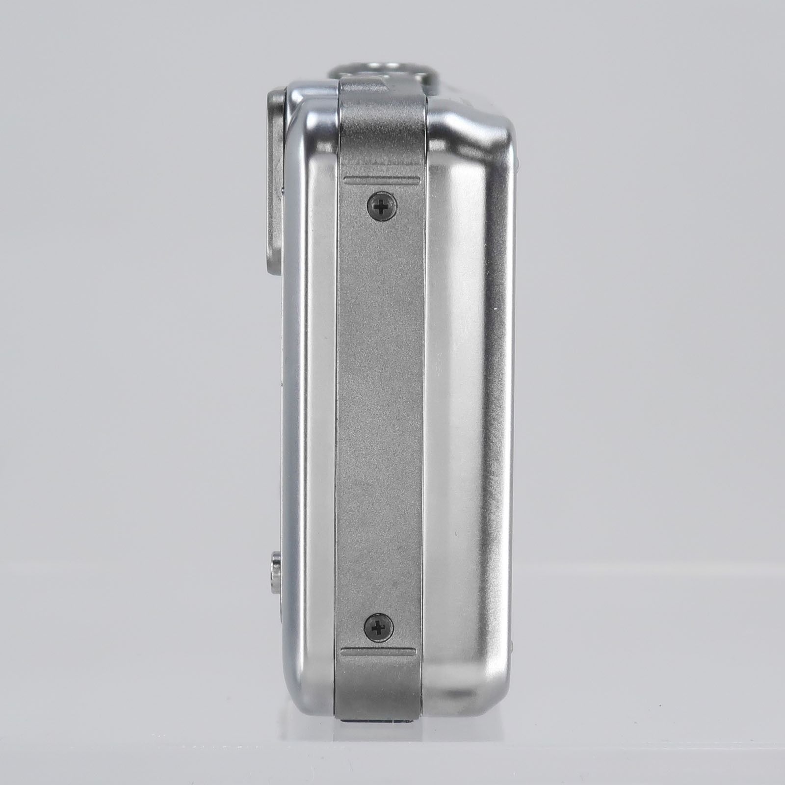 美品【動作確認済】OLYMPUS オリンパス μ TOUGH-8010 シルバー Olympus Stylus Tough-8010 Digital Camera (Silver)