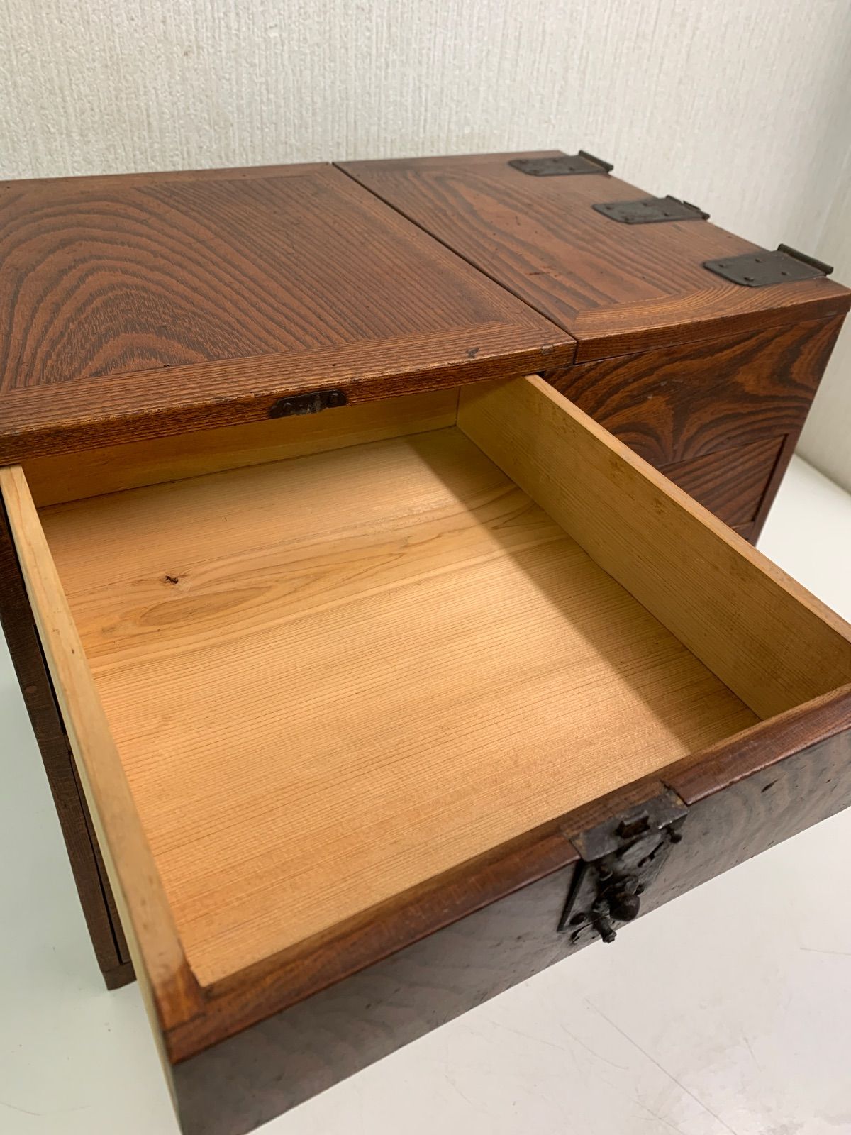 E138 前欅針箱/裁縫箱/ケヤキ/道具箱/時代箱/古道具/アンティーク家具 