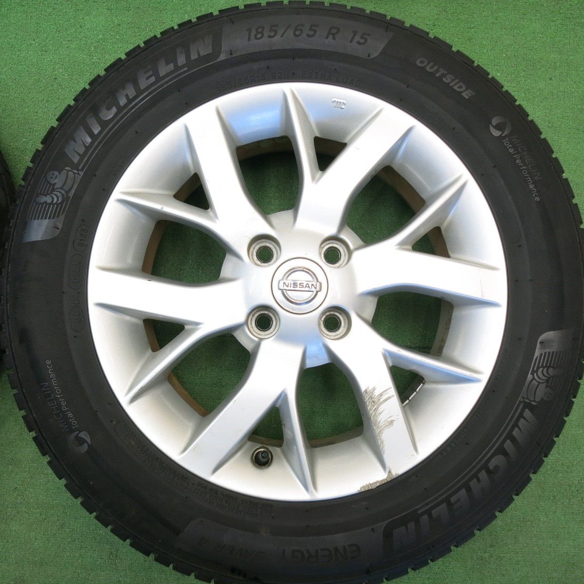 バリ溝！23年！8.5分☆日産 ノート e-power 純正 185/65R15 ミシュラン 