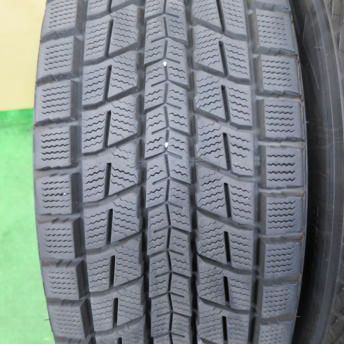 バリ溝！9.5分☆RAYS VERSUS VOUGE 225/60R18 スタッドレス ダンロップ 