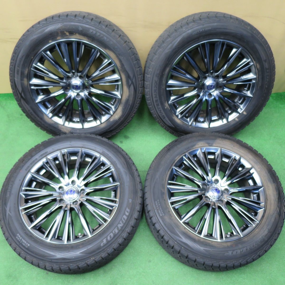 決まりました！　バリ溝　 スタッドレス　ダンロップ バリ溝！9.5分☆RAYS VERSUS VOUGE 225/60R18 スタッドレス ダンロップ