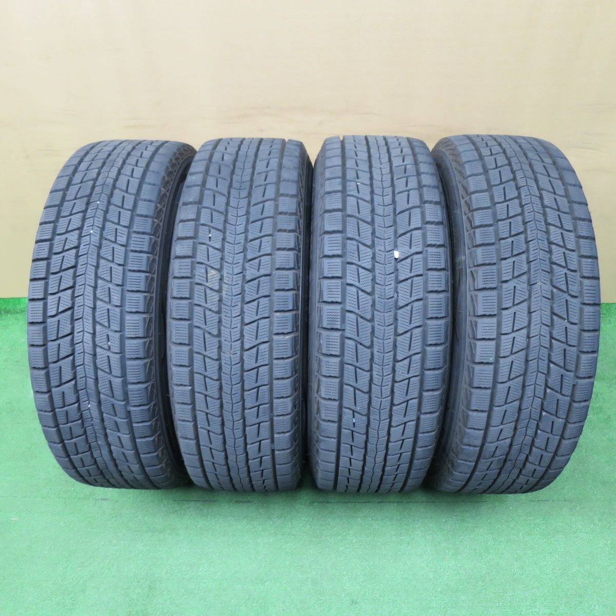 決まりました！　バリ溝　 スタッドレス　ダンロップ バリ溝！9.5分☆RAYS VERSUS VOUGE 225/60R18 スタッドレス ダンロップ