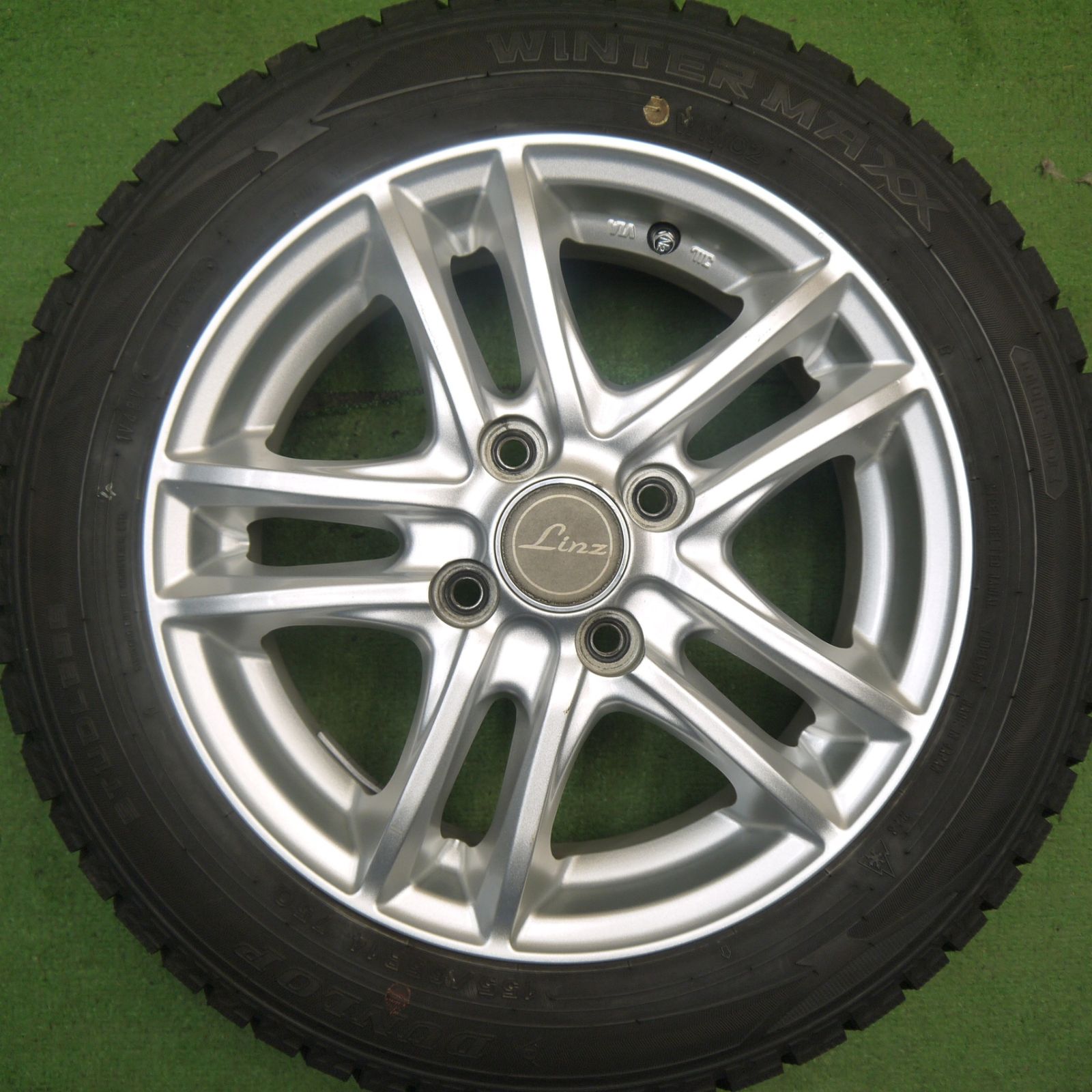 バリ溝！25年！9.5分☆スタッドレス 155/65R14 ダンロップ ウインター