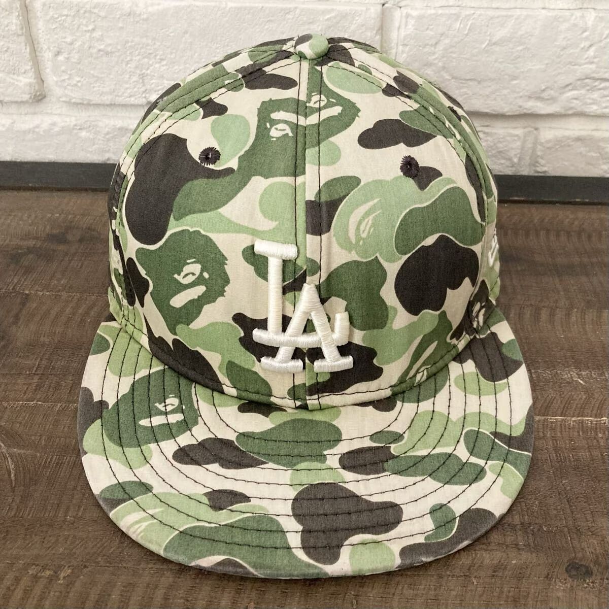 A BATHING APE スナップバック キャップ 迷彩 カモフラ 00's ア ベイシング エイプ APE 刺繍ロゴ×迷彩 メンズ スナップバック