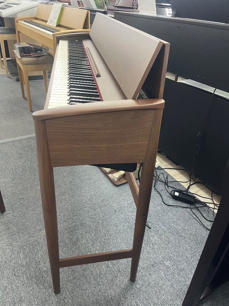 ★83239【電子ピアノ】ROLAND　KF10KW　19年製 ☆83239【電子ピアノ】ROLAND KF10KW 19年製 - メルカリ