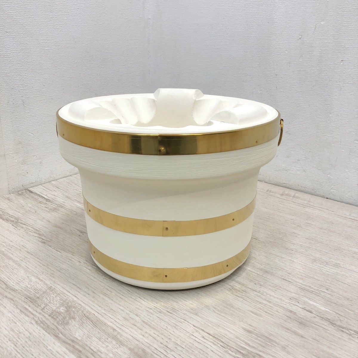 未使用品】丸和工業 天然珪藻土岩切り出し 朝顔七輪 直径28cm 焼き網2