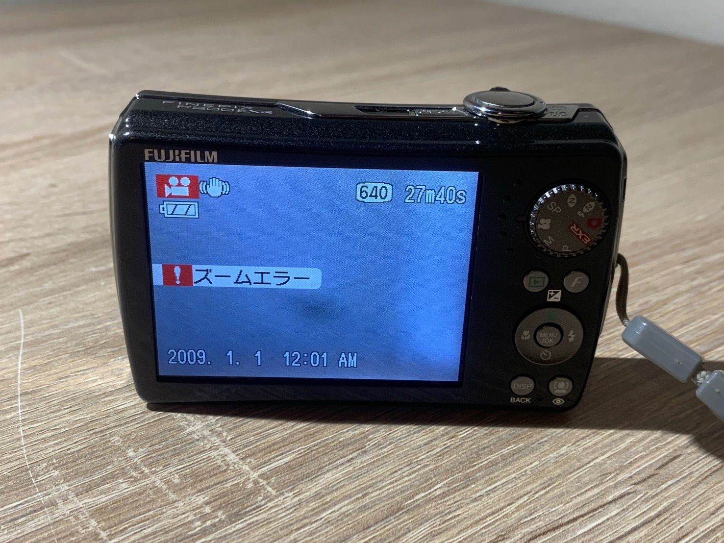 FUJIFILM FinePix F200EXR　デジタルカメラ　ジャンク Amazon.com : Fujifilm FinePix F200EXR 12MP Super CCD Digital
