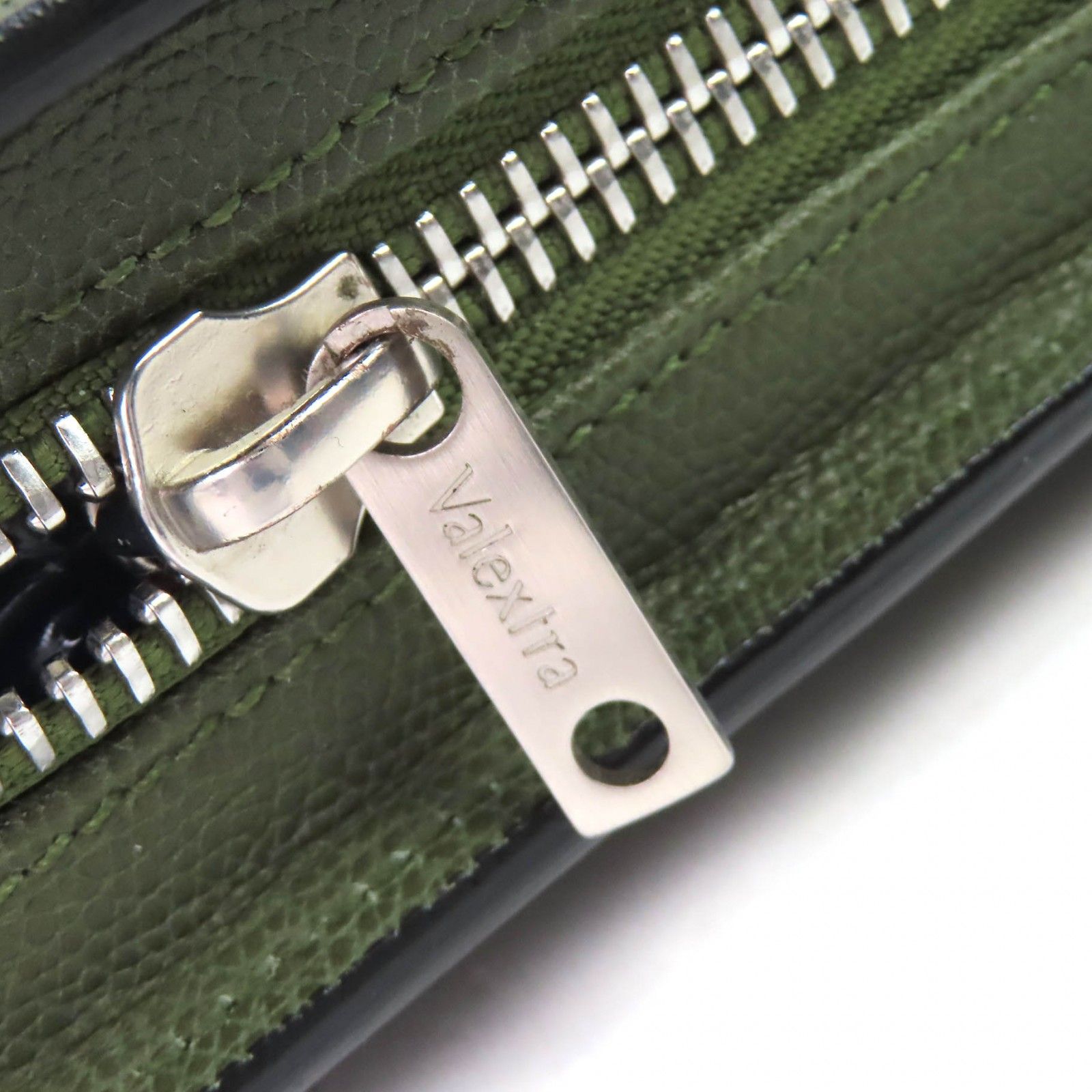 Valextla ヴァレクストラ　スリム　ポートフォリオ　レザー　ブリーフケース Valextra（ヴァレクストラ） ブリーフケース SLIM PORTFOLIO ブラック