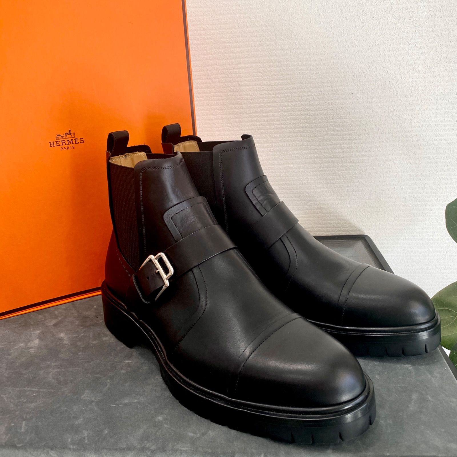 未使用極美品】エルメス パドロックチェルシーメンズショートブーツ 黒 