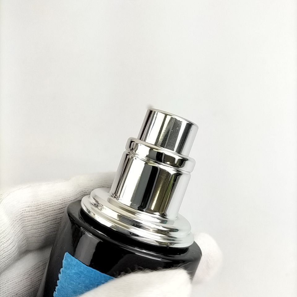 極美品箱付きディオール フォーエヴァ アンド エヴァー 50ml 香水廃盤 極美品箱付きディオール フォーエヴァ アンド エヴァー 50ml 香水廃盤