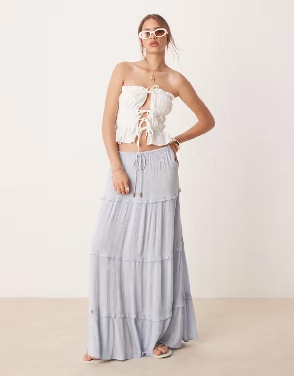 ミスセルフフリッジ レディース ボトムス スカート ティアード マキシ Miss Selfridge tiered cheesecloth maxi skirt in light LIGHT BLUE ブルー