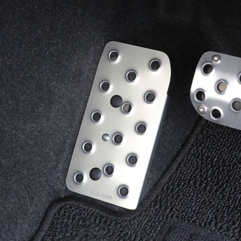 APIO JB64/74ジムニー AT用ペダル＋フットレストセット - メルカリ