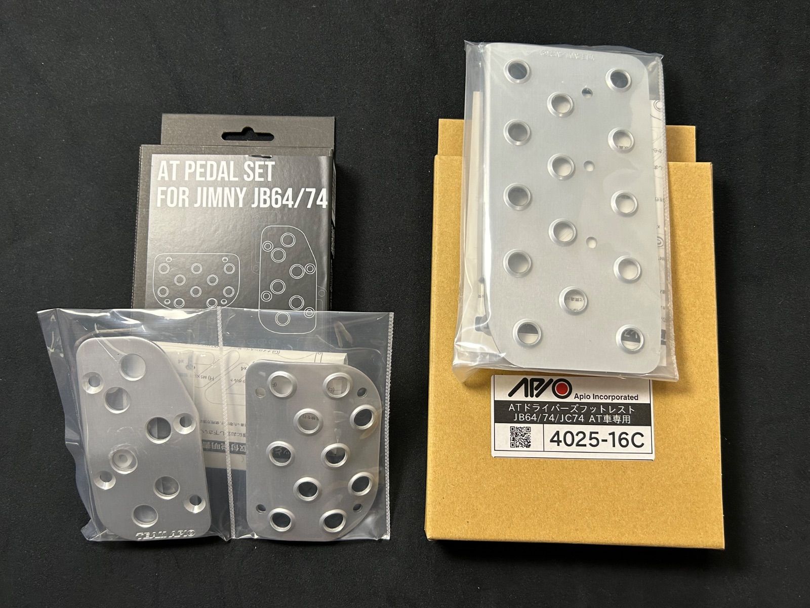 APIO JB64/74ジムニー AT用ペダル＋フットレストセット - メルカリ