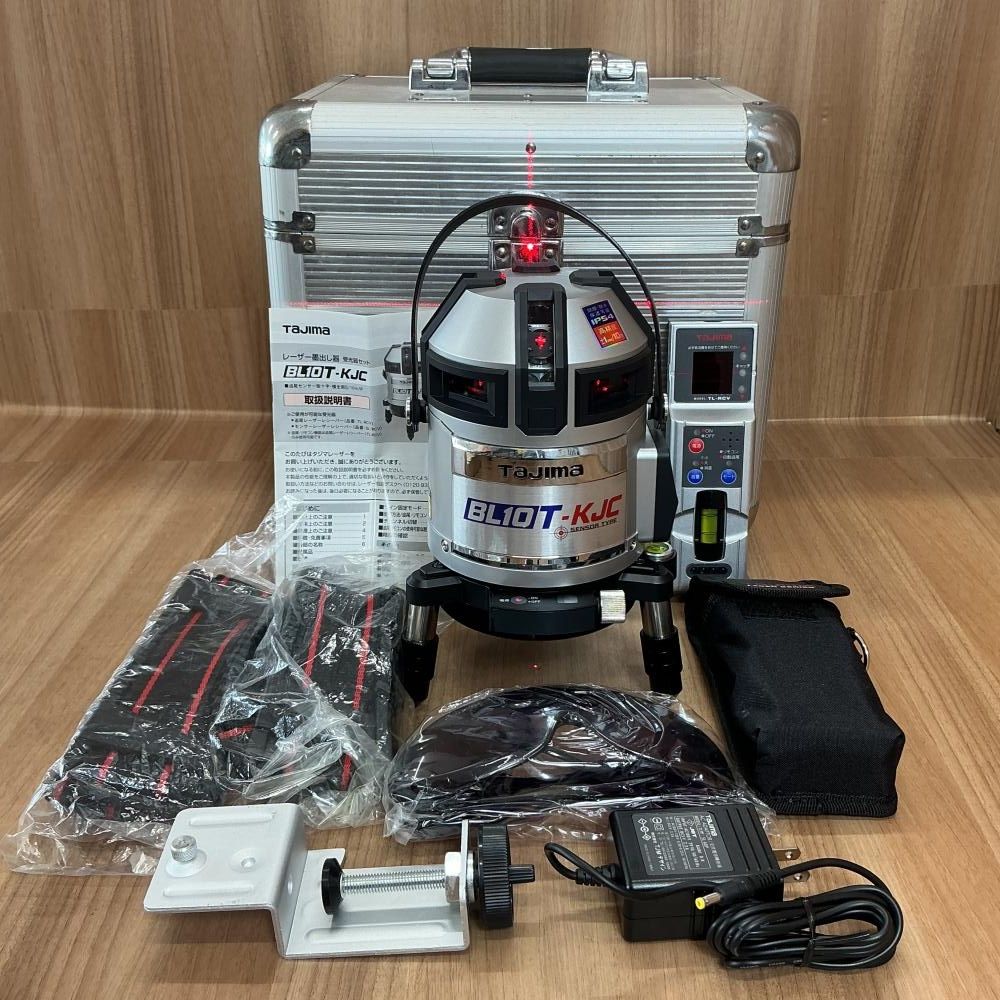 タジマ BL10T-KJC レーザー墨出し機 【リライズ野田愛宕店】【店頭取引限定】【中古品】1点限り早い者勝ち！ 中古】TAJIMA/タジマ BL10T-KJC レーザー墨出機＋受光器セット※要商品