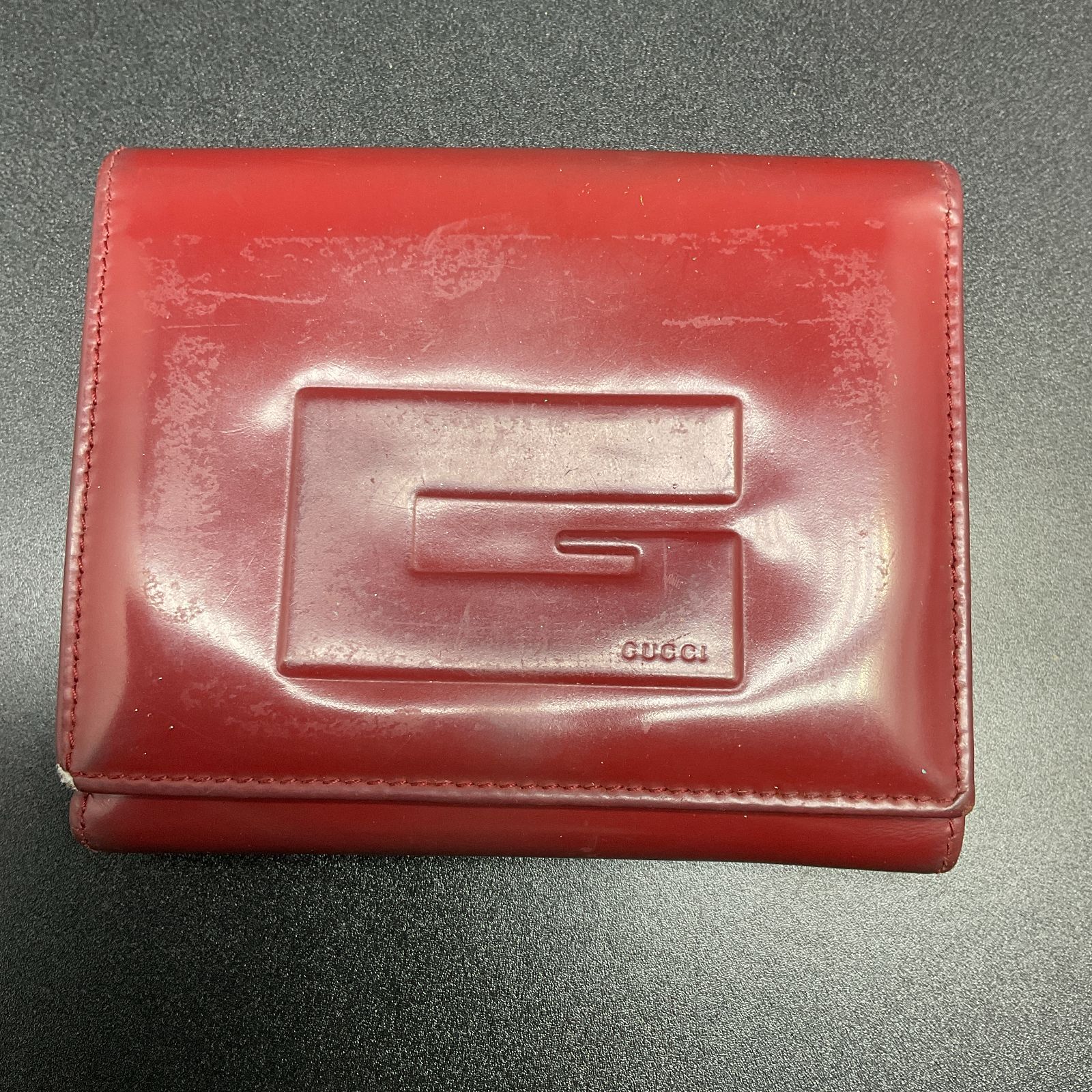 グッチ エナメル 折り財布 B26041848