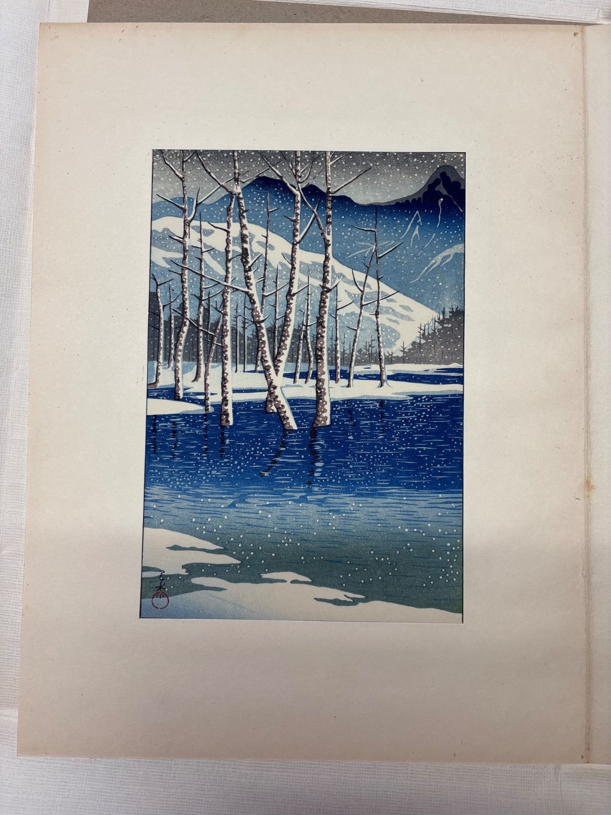 山川秀峰　「美人画(秋)」　古法純手摺木版画　新日本八景川瀬巴水付 中古】 川瀬巴水遺作 日本新八景 付山川秀峰美人版画 巴水7枚・秀峰2枚