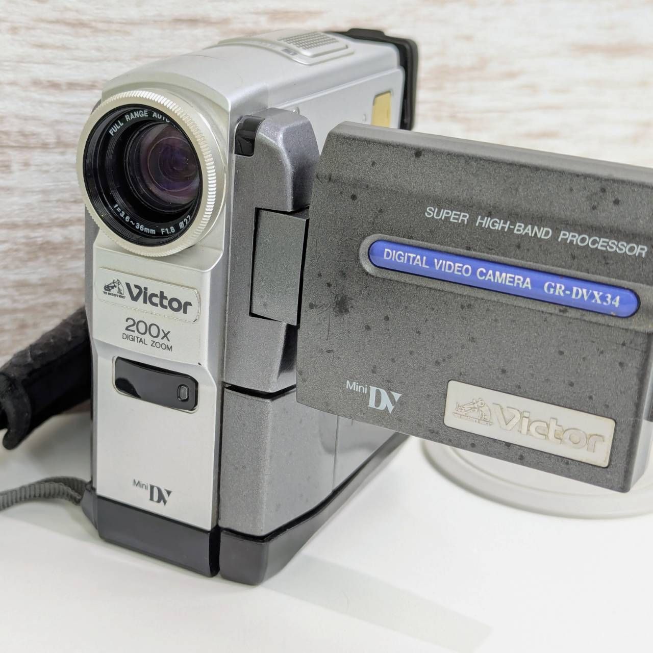 。美品  Victor ビデオカメラ ジェイブイシー / ビクター(JVC/VICTOR)|ビデオカメラ|【ハードオフ